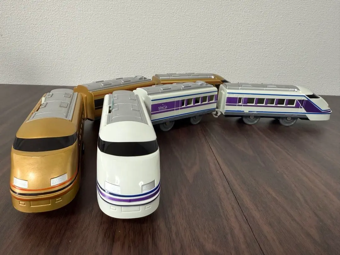 【値下げ】限定プラレール　たのしい列車シリーズ　日光詣スペーシア　未開封品 Amazon.co.jp: プラレール ぼくもだいすき! たのしい列車