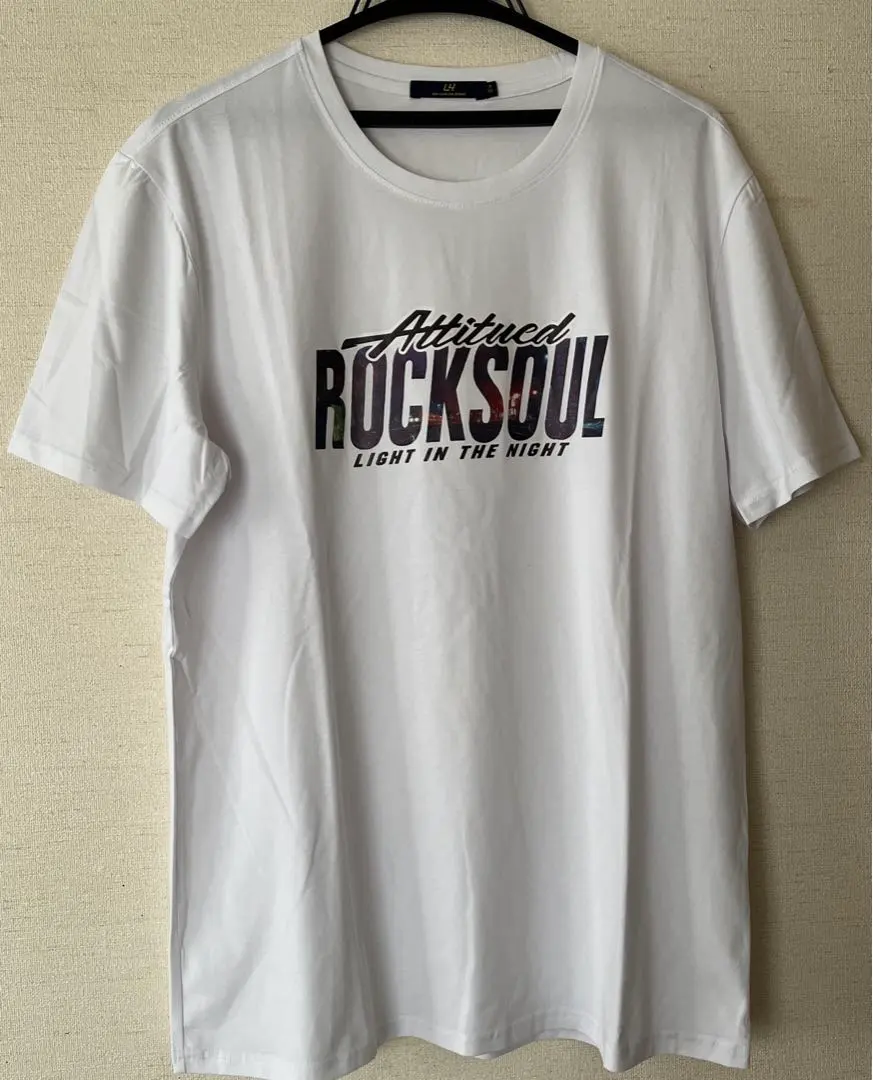 Thumbnail of Men's short-sleeved t-shirt, size L