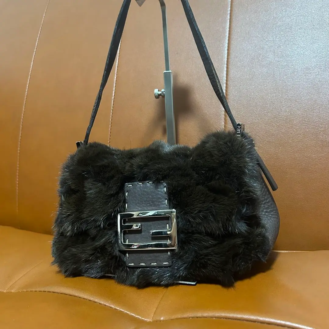 【超美品！】Fendi セレリア　マンマバケット黒 2025年最新】fendi マンマバケット セレリアの人気アイテム
