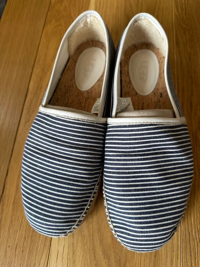 Thumbnail of UGG Striped Slip-ons, 27cm