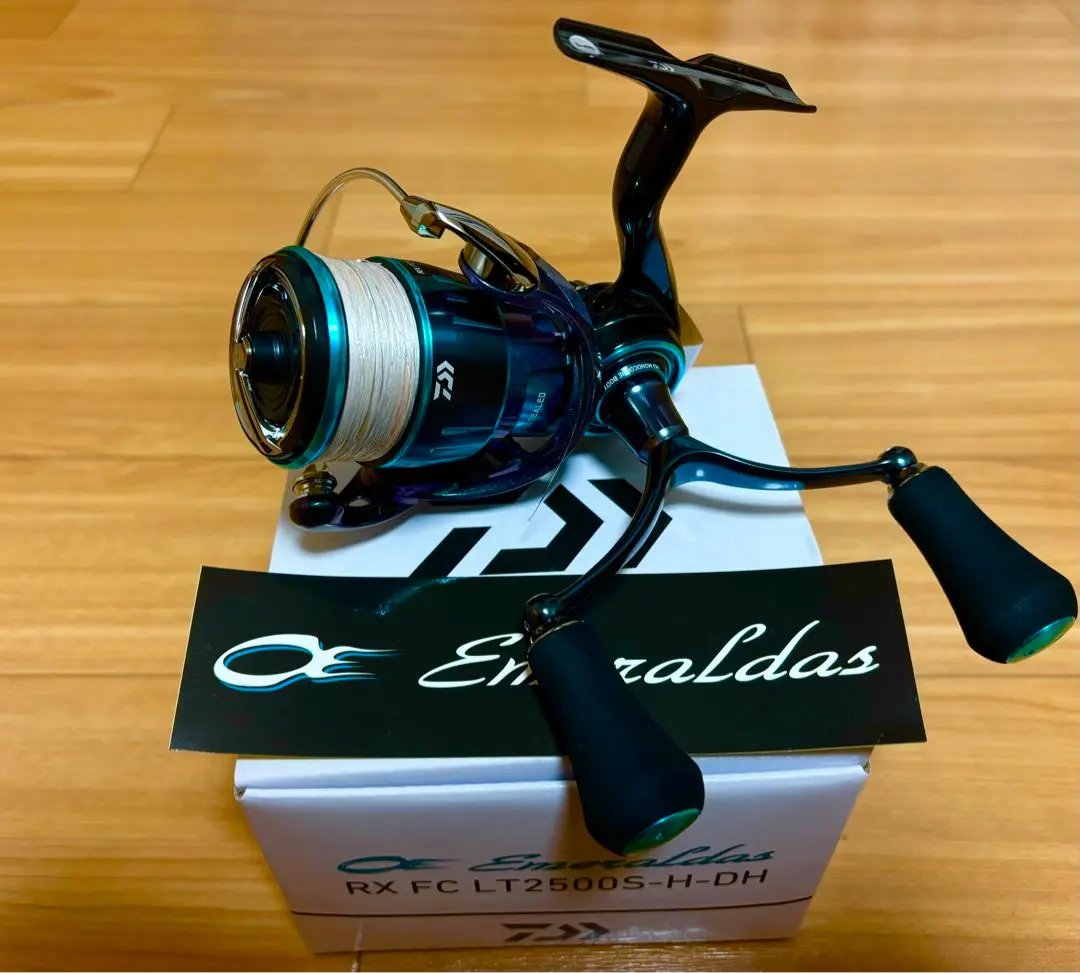 23 エメラルダス RX FC LT2500S H DH ★未使用★ ダイワ スピニングリール 23エメラルダス RX FC LT2500S-H-DH