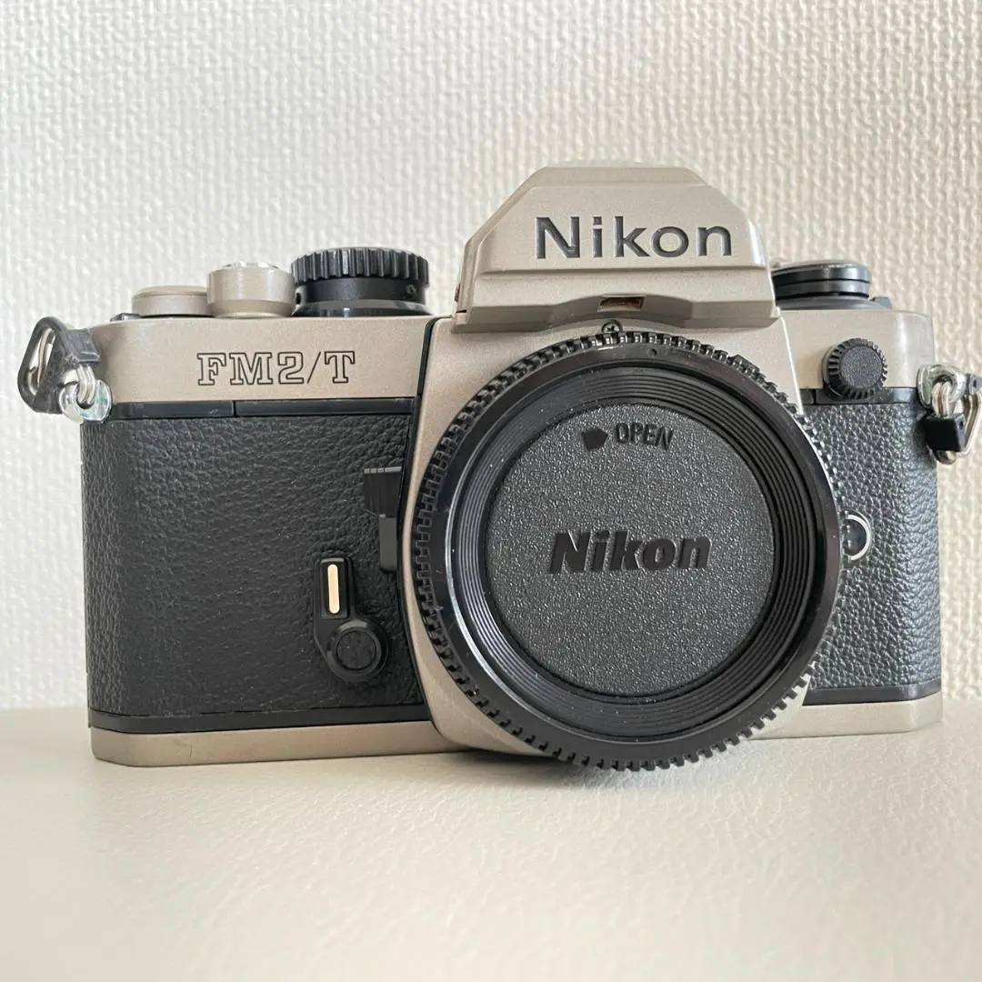 Nikon FM2/T フィルム一眼レフカメラ Nikon FM2/T - Filmphotography.eu