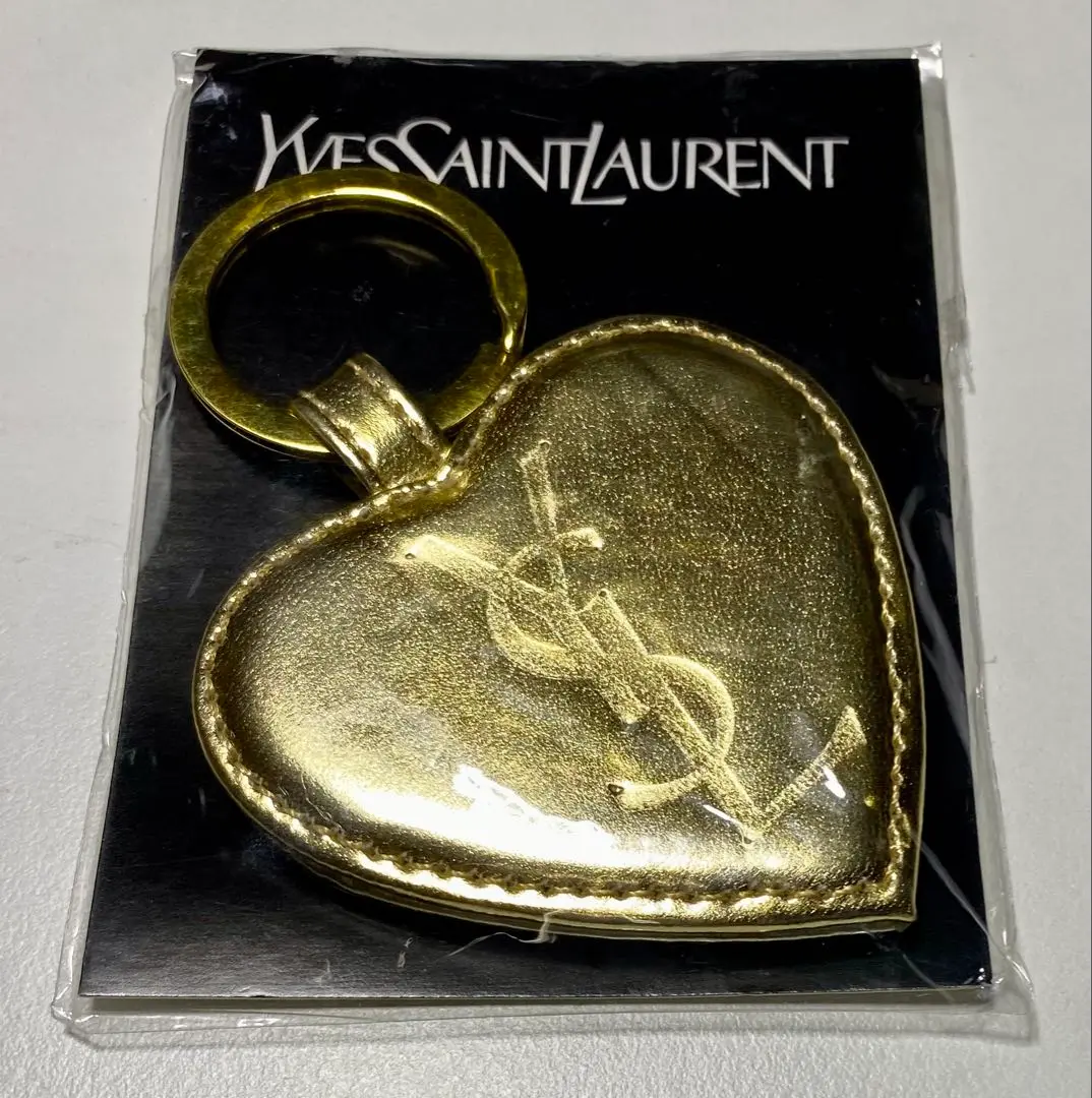 YSL ハート型金色キーホルダー SAINT LAURENT（キーホルダー ・ ゴールド/金色系）のフリマ