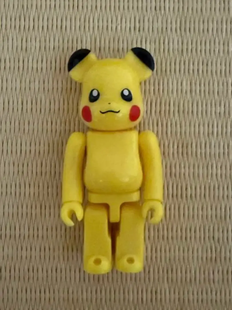 BE@RBRICK ピカチュウ GOLD CHROME Ver.100%400%