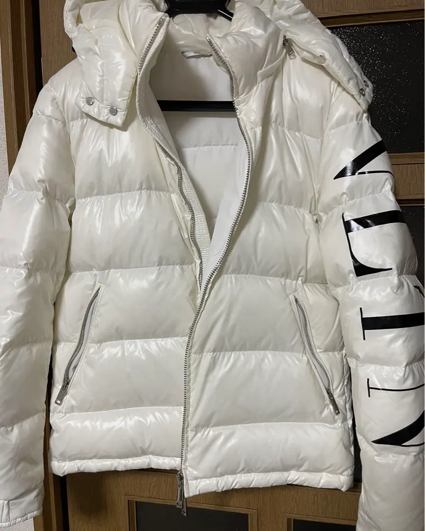 VALENTINO ホワイト ダウンジャケット VALENTINO ヴァレンティノダウンジャケットホワイト