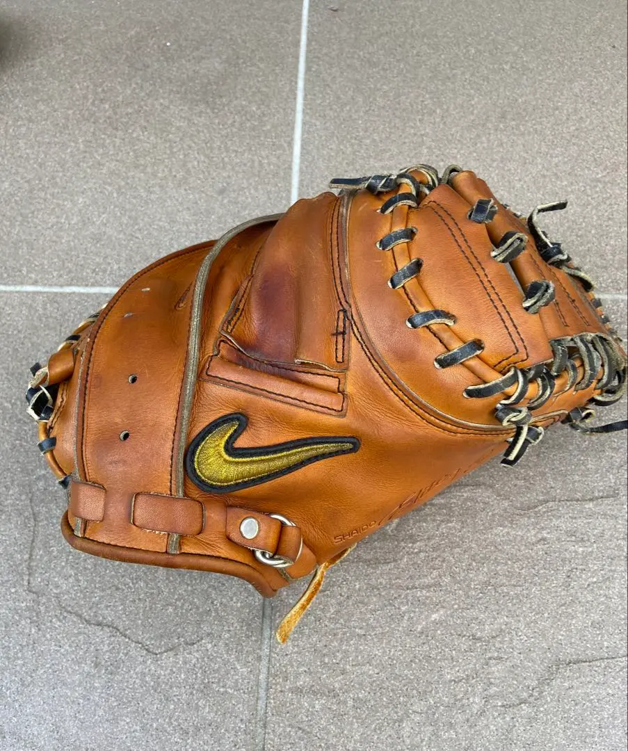 s*s様 NIKE一般硬式内野手グローブ！廃盤品！限定モデル！謝道！ Yahoo!オークション - NIKE ナイキ 硬式内野手用グローブ SHADO