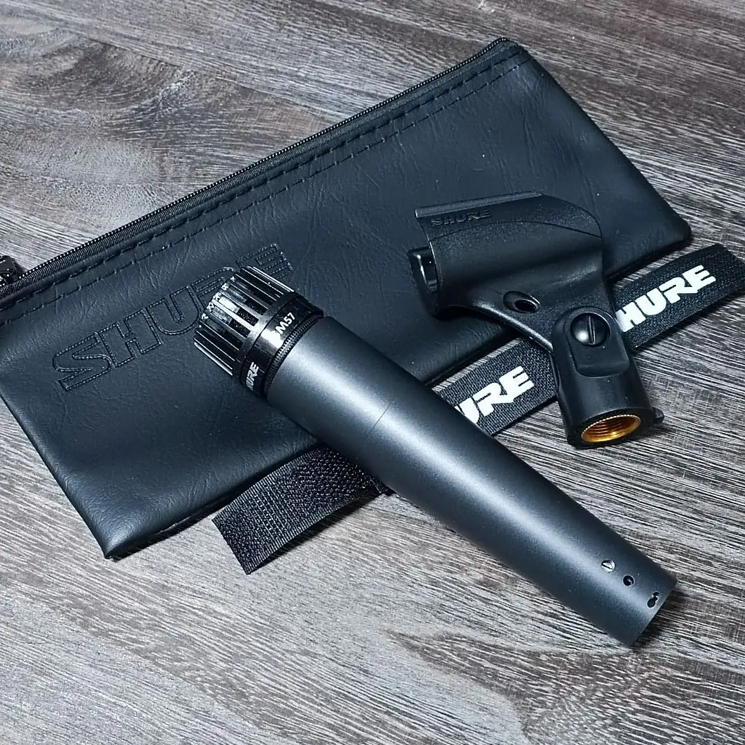 SHURE BETA57。使用回数少なめ。一応ジャンク扱い。 SHURE BETA57。使用回数少なめ。一応ジャンク扱い。 - メルカリ