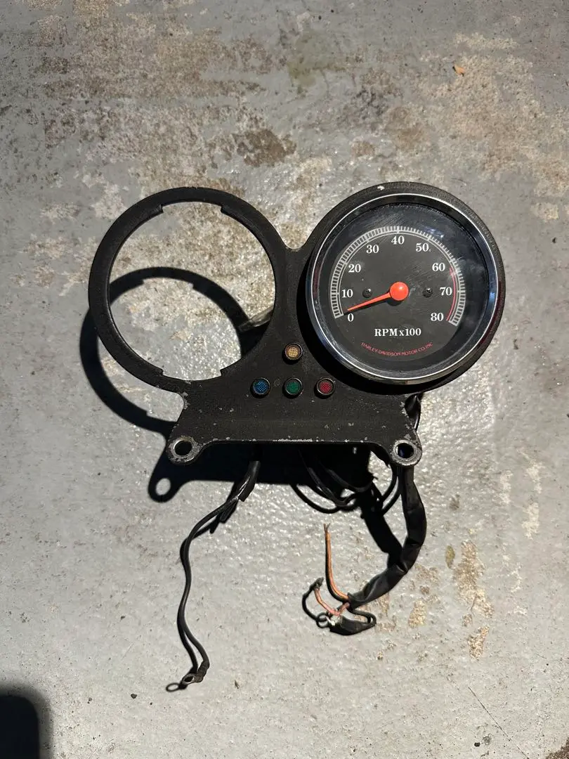 ハーレー　純正タコメーター　XL883 XL1200 スポーツスター ハーレー.スポーツスター.99-03年.純正タコメーター.4インチ