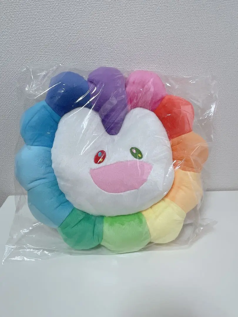 NewJeans x MURAKAMI CUSHION 30CM (FLOWER) – LINE FRIENDS SQUARE