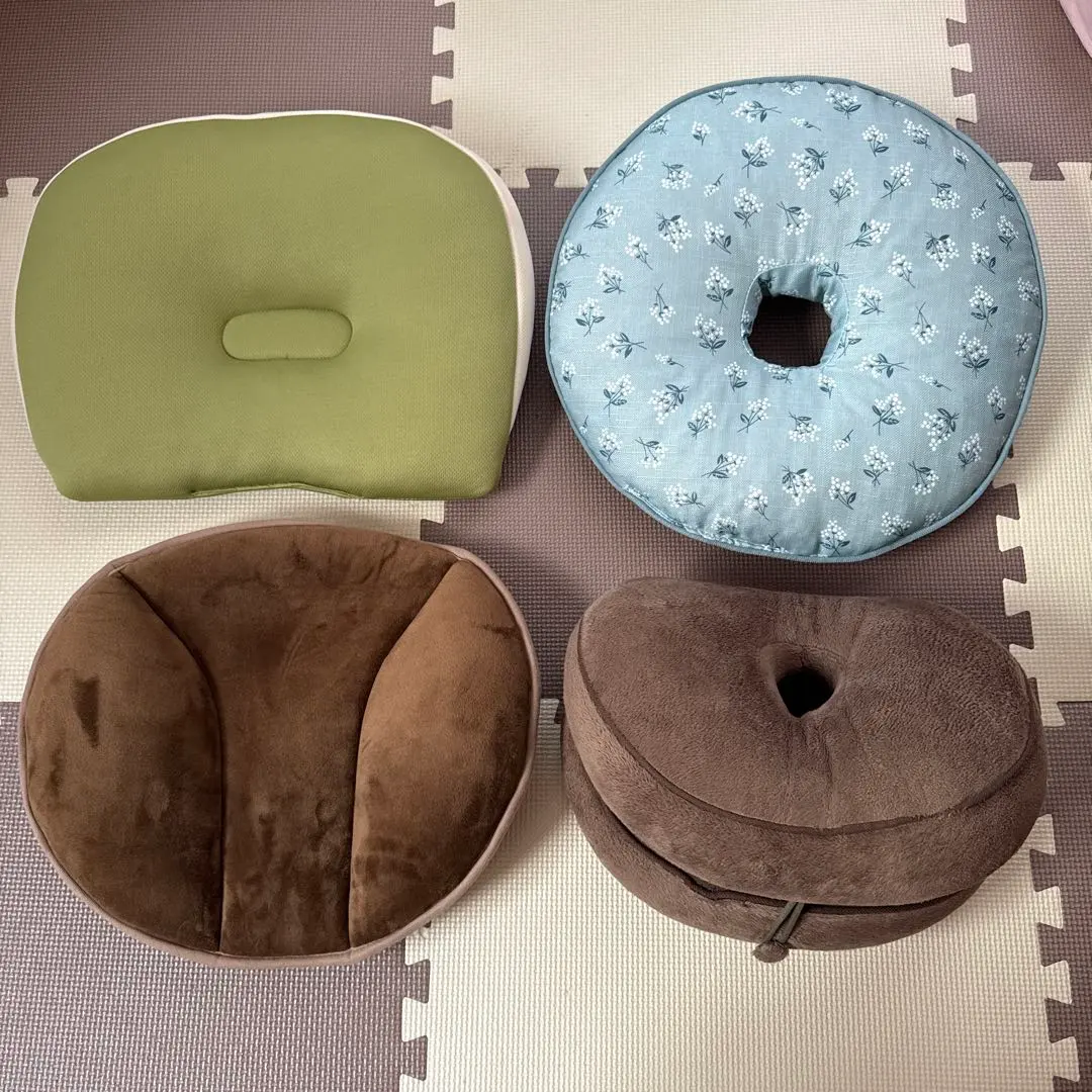 Thumbnail of Donut cushion, butt support, prevents sore buttocks, set of 4