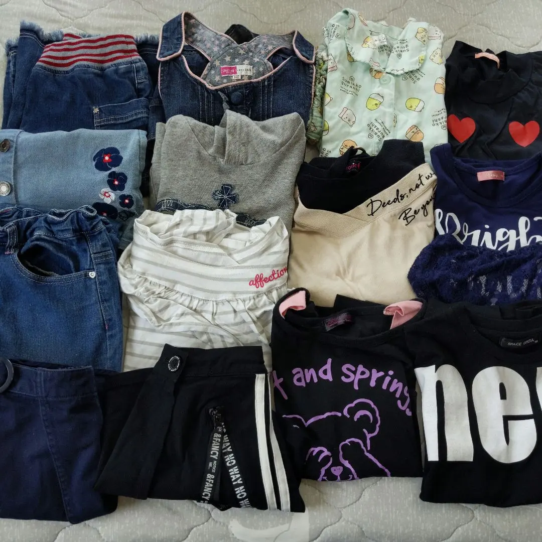Thumbnail of Girls' clothing set, size 140, 14 items