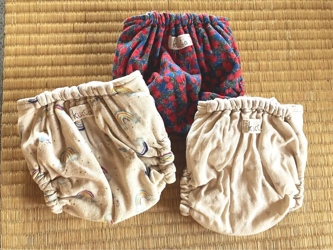 【みちゃき】新品未使用　kucca布オムツ　サッカーロンパースおまとめ みちゃき様専用】新品未使用 kucca布オムツ サッカーロンパース