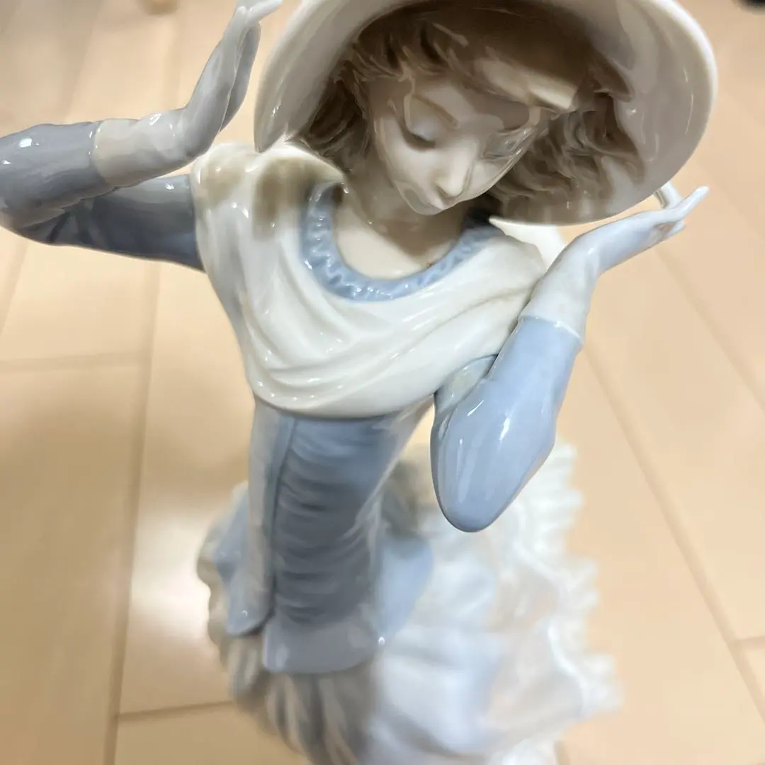リヤドロ　陶器人形　スペイン　春のそよ風　4936 完品美品　36cm リヤドロ 陶器人形 スペイン 春のそよ風 4936 完品美品 36cm