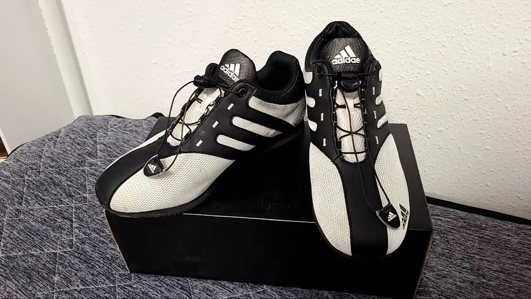 【新品未使用】adidas アディダス サイクリングシューズ 26.5㎝ 黒白 2025年最新】adidas 性別：メンズ シューズの人気アイテム