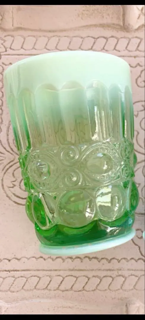 モッサーグラス チェリー　MOSSER GLASS Mosser Art Glass Cherry Thumbprint 52 oz Pitcher and 4 Flat