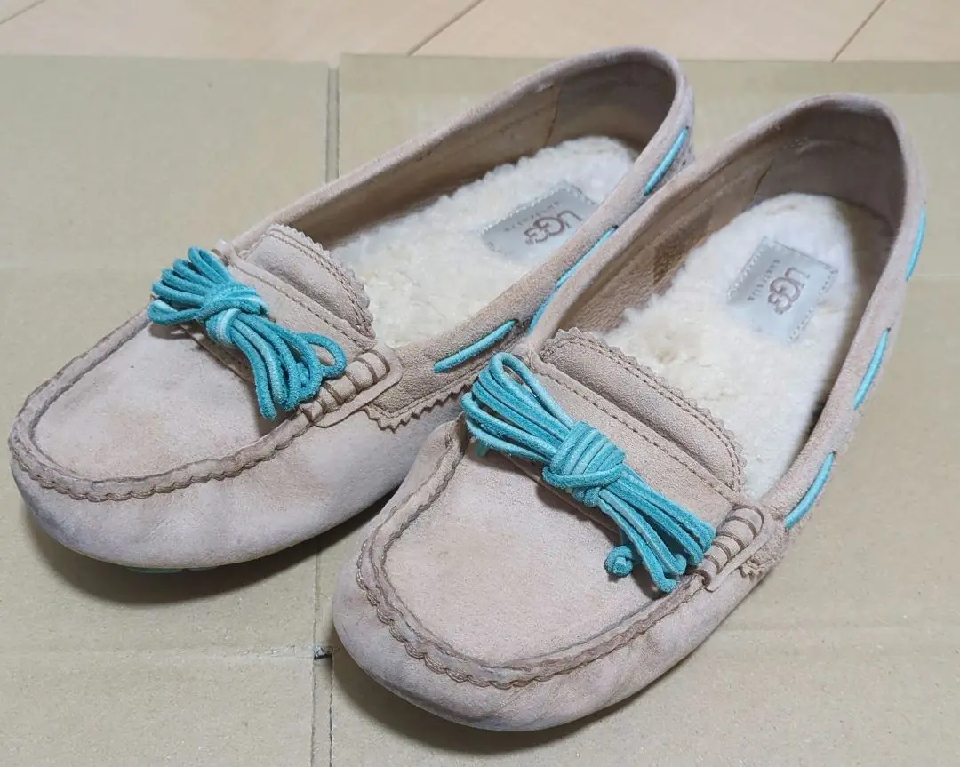 UGG アグ モカシン ミーナmeena 26cm スリッポン ローファー UGG アグ モカシン ミーナmeena 26cm スリッポン ローファー