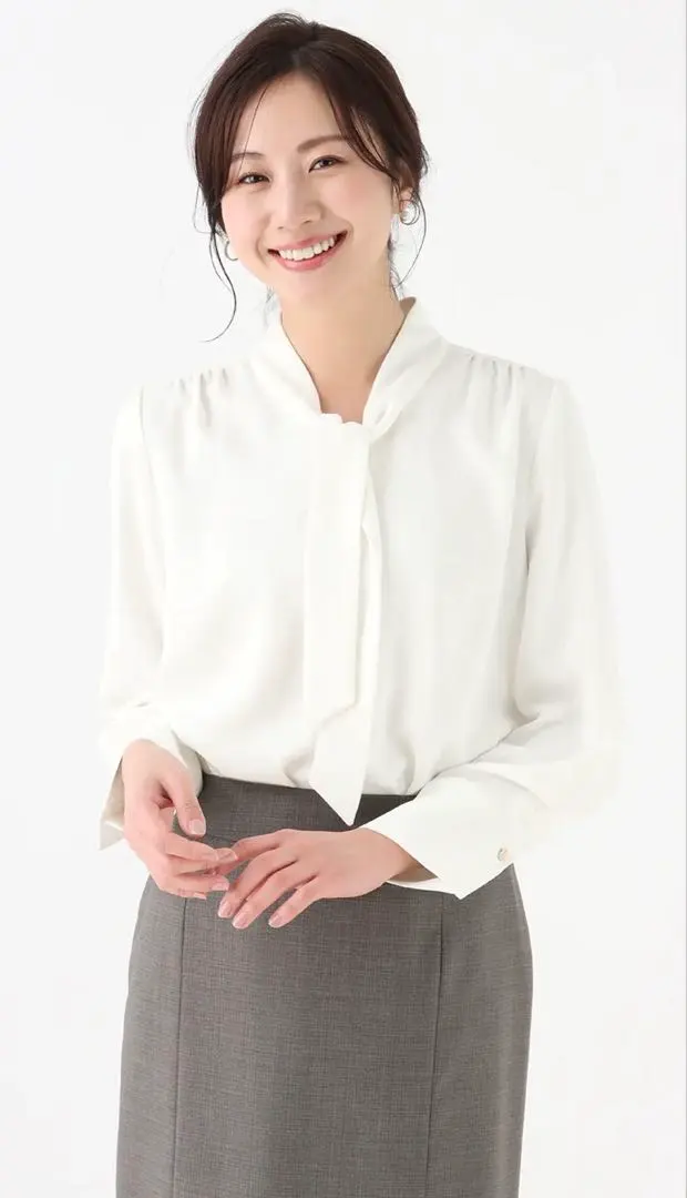 Thumbnail of Aoyama (clothing store) blouse