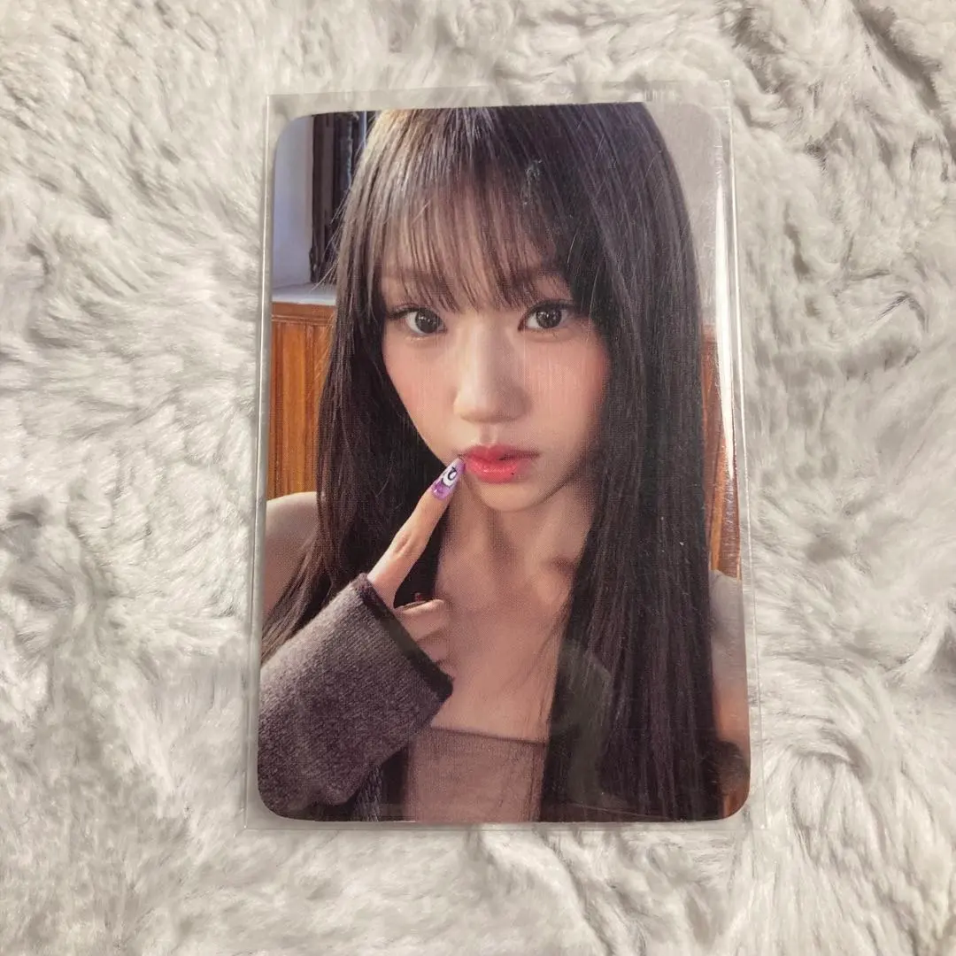 Thumbnail of IZ*ONE Jo Yu-ri Photocard Album Benefit withmuu 4.0