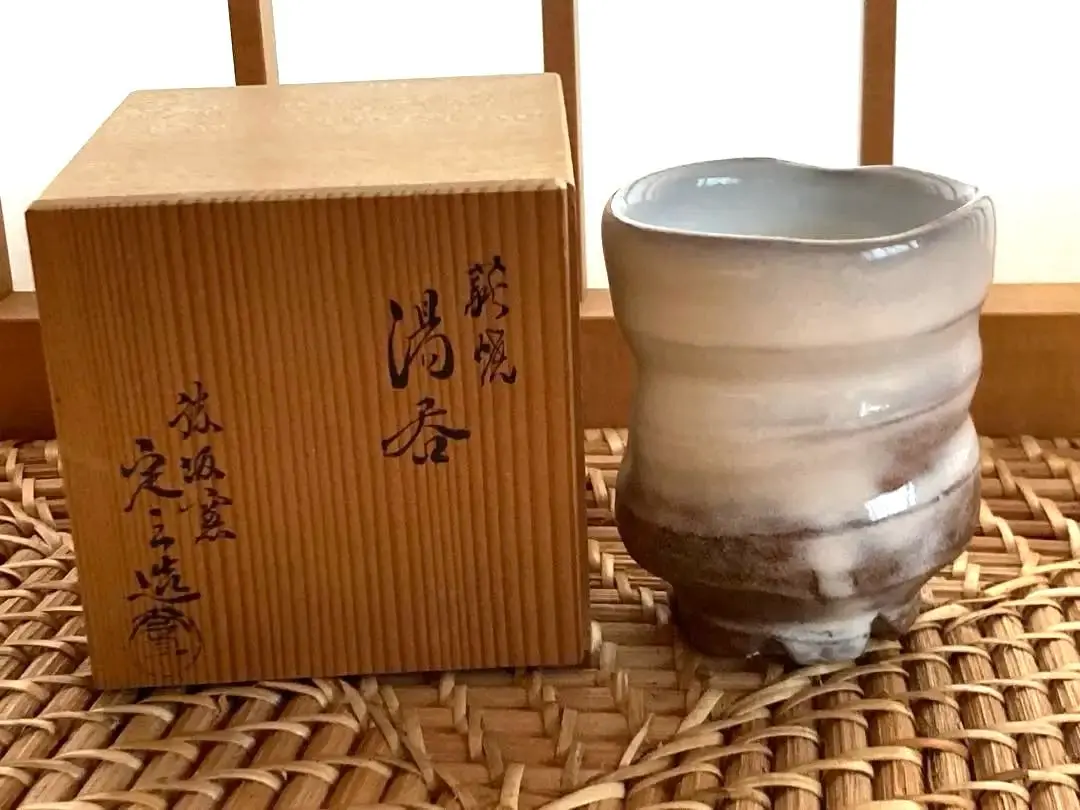 萩焼の茶器勝坂窯「定三」 Amazon.co.jp: 萩焼 勝坂窯 脇本定三 茶碗 : ホーム＆キッチン