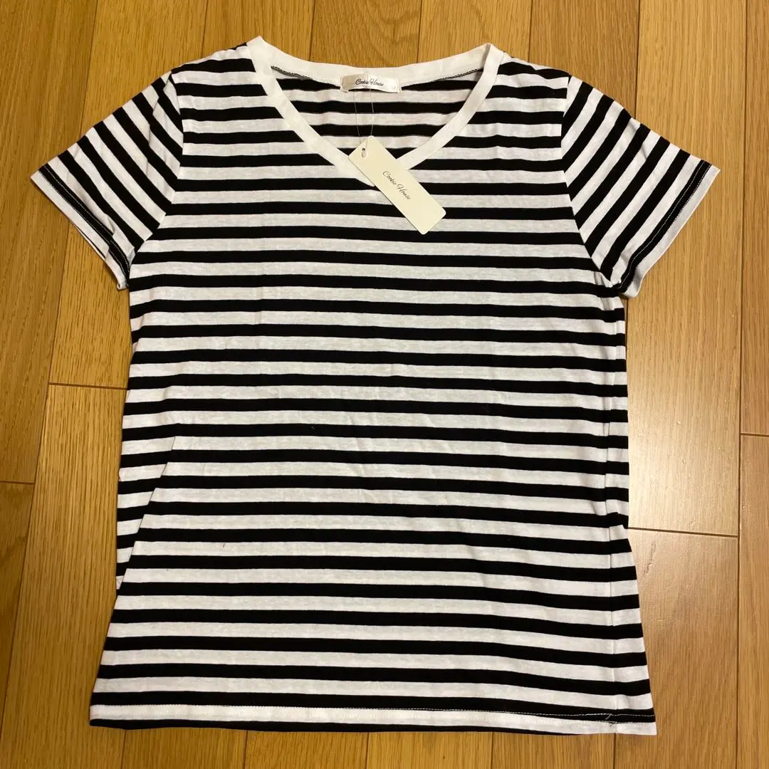 Thumbnail of Women's short-sleeved T-shirt, striped, size L