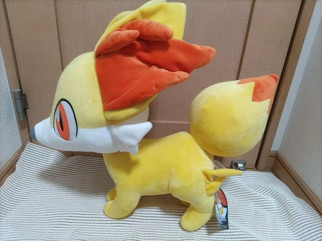 フォッコ　等身大ぬいぐるみ　40×50センチ フォッコ 等身大ぬいぐるみ - メルカリ