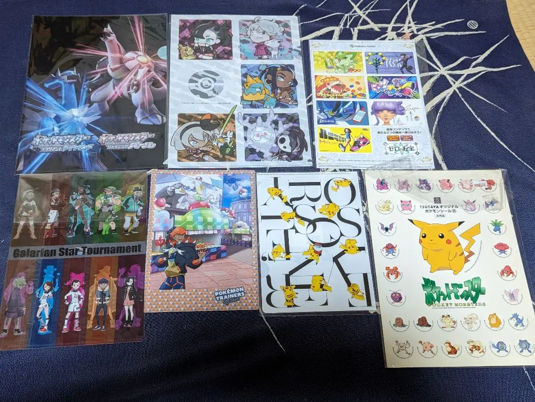 寶可夢 貼紙 文件夾 橡膠掛飾 徽章 等 14件 的縮圖