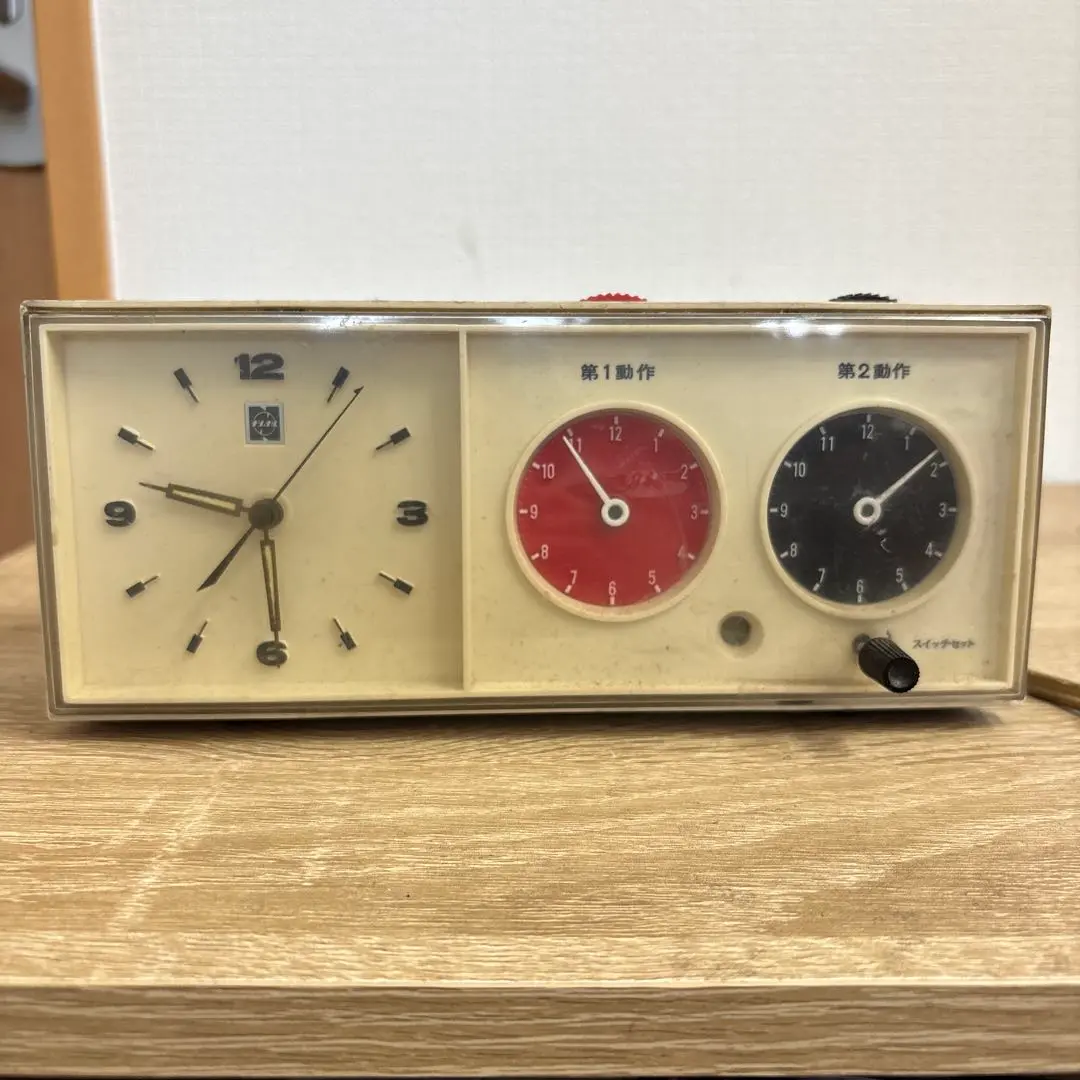 昭和レトロ　ナショナル 松下電工 交流目覚まし時計 TG02 パタパタ時計 Amazon.co.jp: ナショナル 松下電工 National 交流目覚まし時計