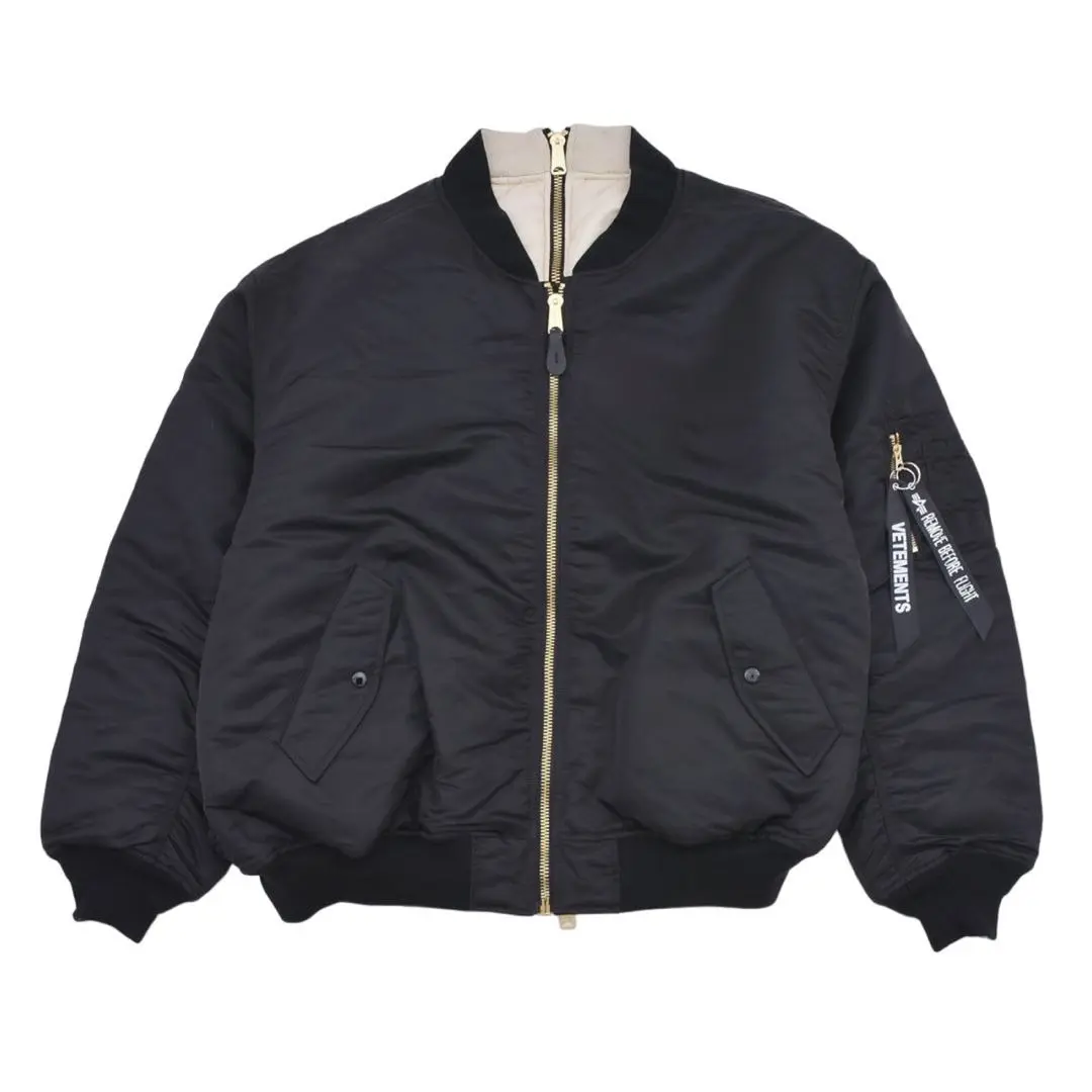VETEMENTS ブラック MA-1 フライトジャケット VETEMENTS(ヴェトモン) MA-1(メンズ) - 海外通販のBUYMA