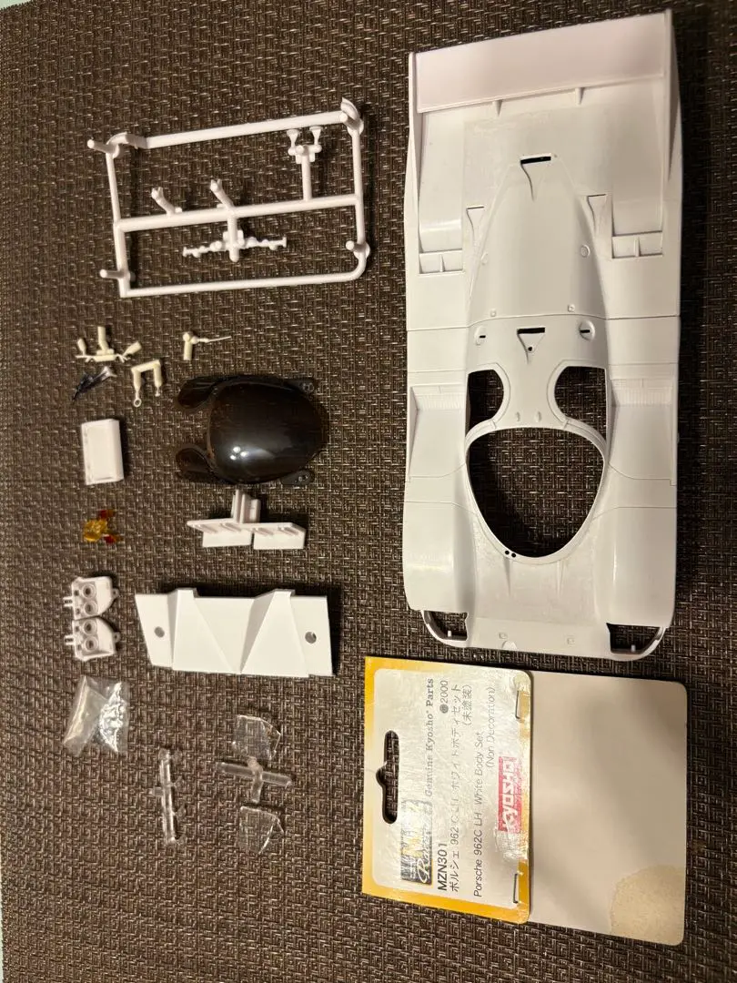 Amazon.co.jp: レア 京商 ミニッツ AutoScale ロスマンズ