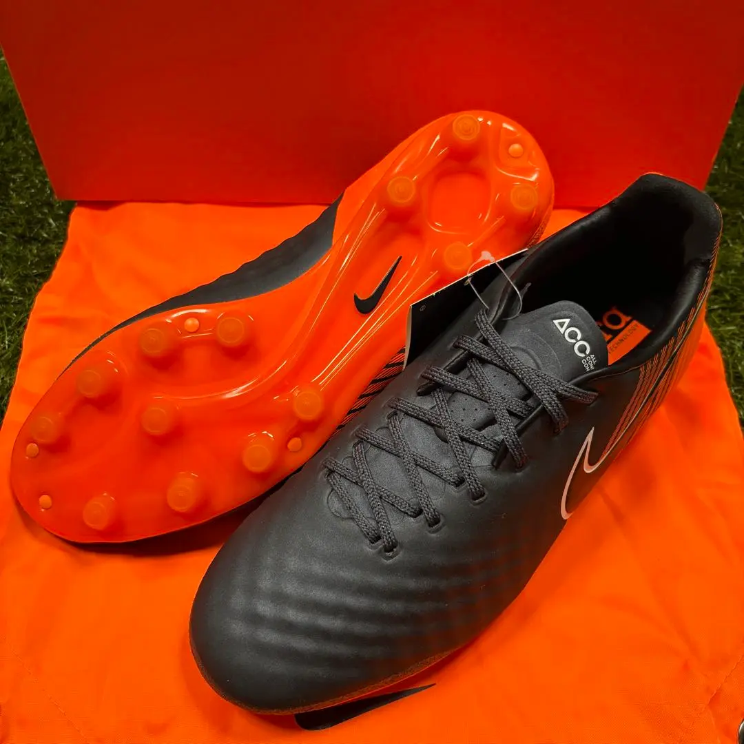新品未使用　マジスタオーパスSG ACC NIKE ナイキ サッカースパイク マジスタ オーパス II SG-PRO
