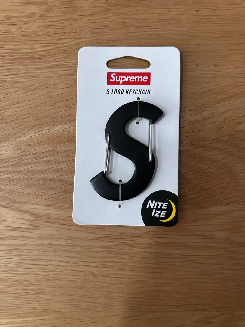 Supreme S Logo Keychain ブラック カラビナ 黒 美品 2025年最新】supreme sロゴ カラビナの人気アイテム - メルカリ