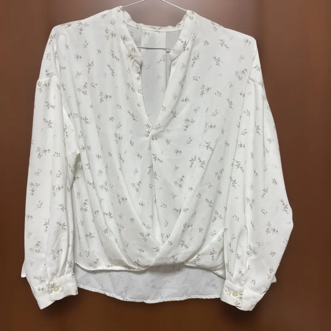 Thumbnail of earth music&ecology Floral White Long Sleeve Blouse