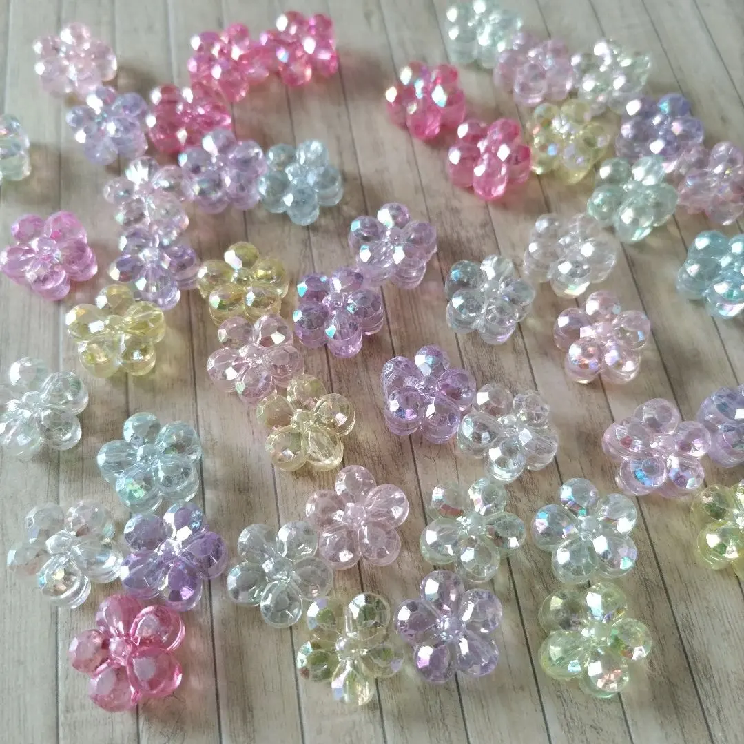 Thumbnail of No. 163 Flower Beads, Multi-faceted Cut [50 pieces]