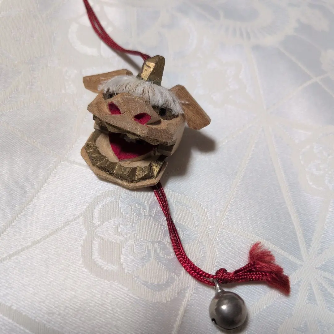 Thumbnail of Final price reduction! Wooden lion head decoration only