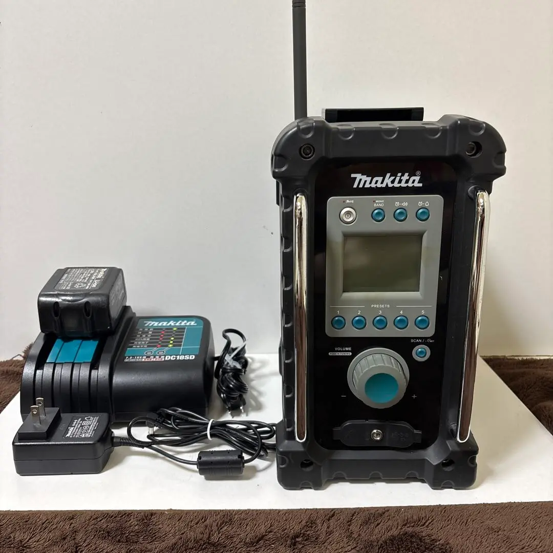 koz　マキタ充電式ラジオ　MR100 アダプター付き Amazon | マキタ ラジオMR100用 ACアダプタ | マキタ(Makita