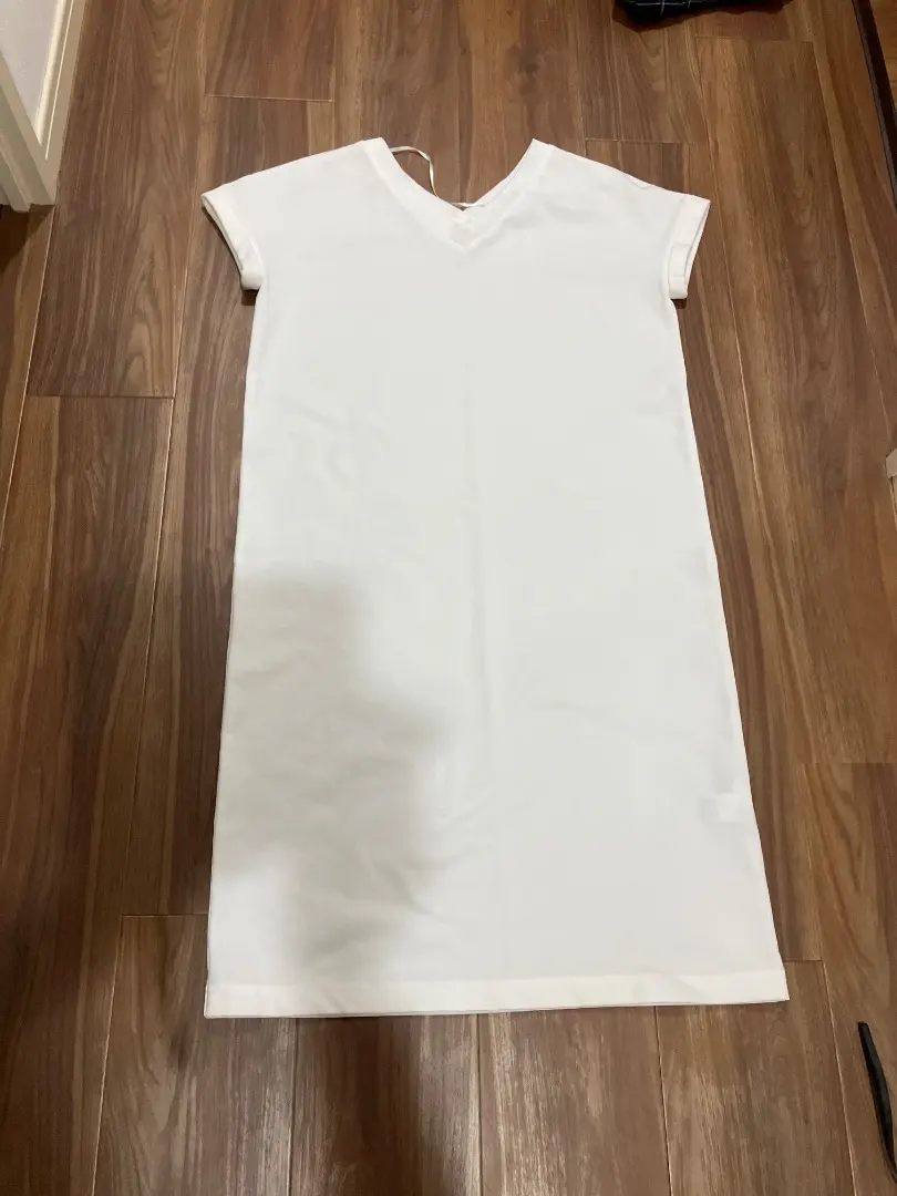 Thumbnail of White V-neck long dress, short sleeves