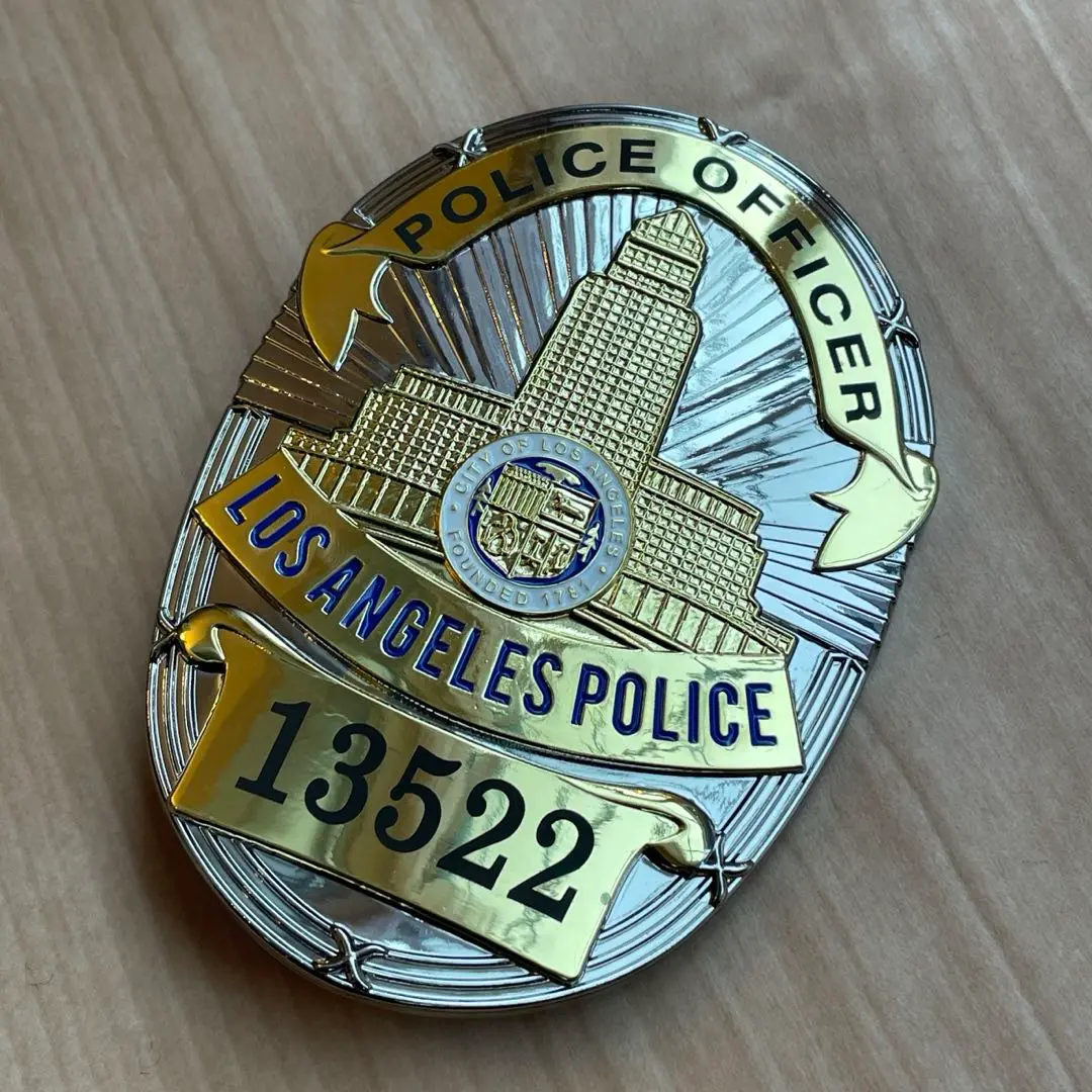 ロサンゼルス警察（LAPD）制帽とバッジ Amazon | ロサンゼルス警察 LAPD ポリスバッジ POLICE 認識番号