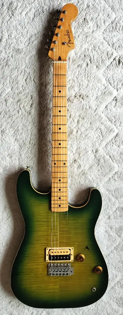 Tokai Springy Sound ST 60 Strat Copy 1980's Two Tone
