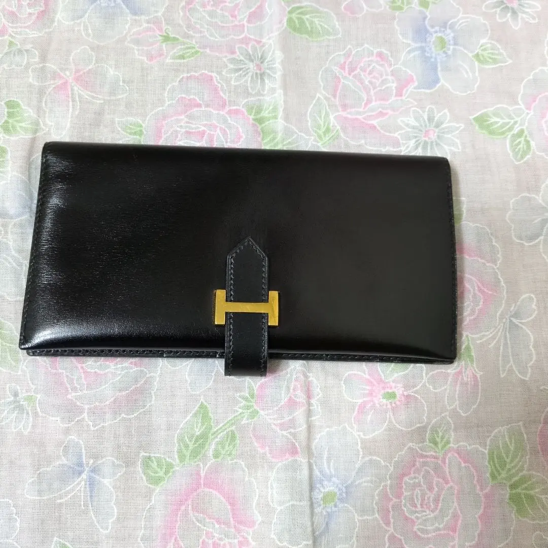 Thumbnail of Excellent Condition: Hermes Bearn Classic Bi-fold Long Wallet, Calfskin, Black, ○T Stamp