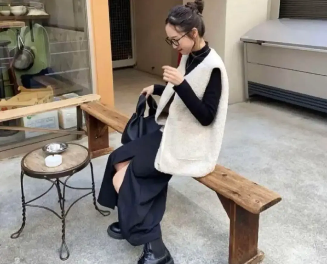 Thumbnail of rili tokyo Boa Vest - Ivory