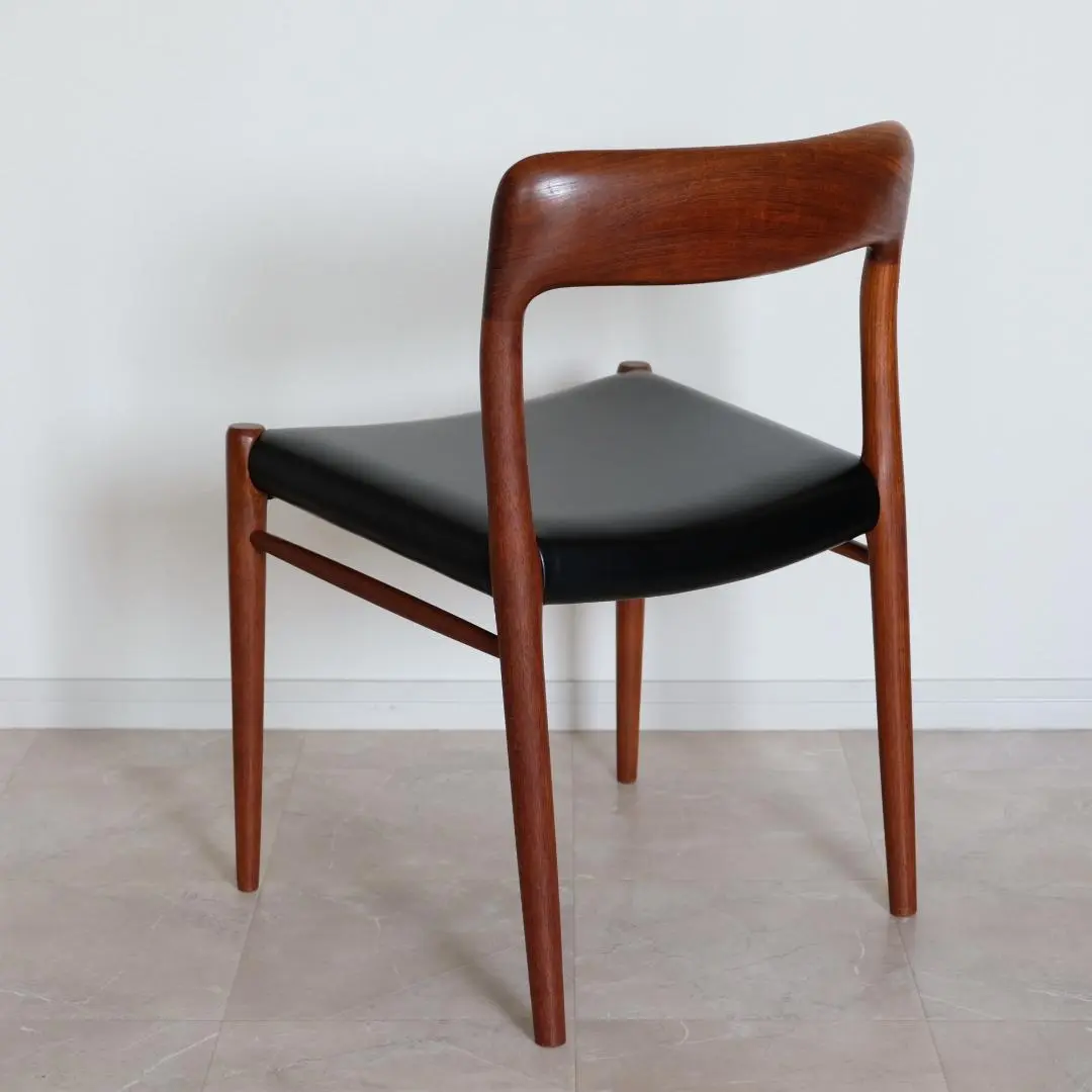 Niels Moller Model 75 チーク ペーパーコード張替え後未使用