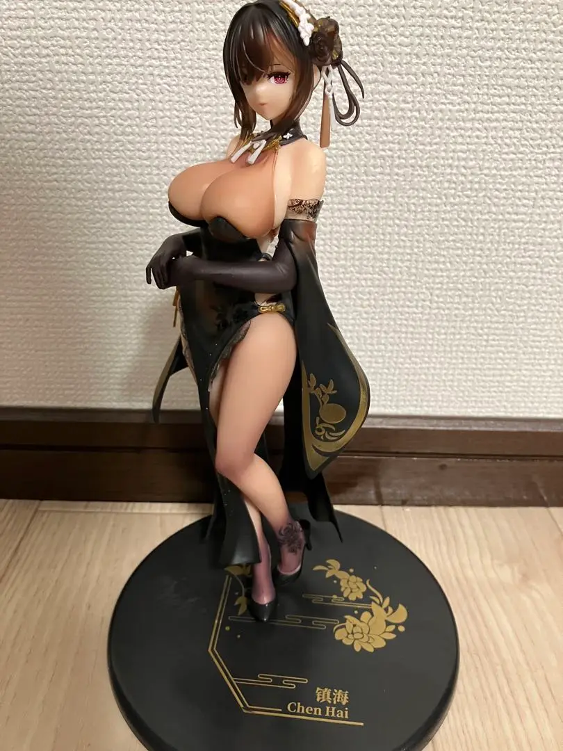 アズールレーン』鎮海が黒チャイナドレス衣装でフィギュア化