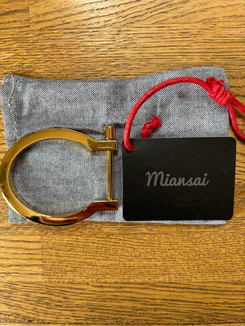 【国内発送・関税込】MIANSAI エズラカフバングル 国内発送・関税込】MIANSAI エズラカフバングル (MIANSAI