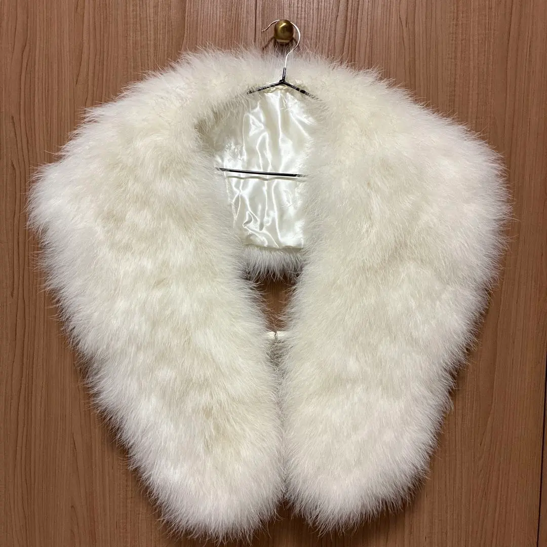 Thumbnail of Adult ceremony furisode (kimono) shawl white