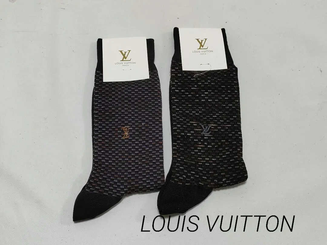 2足セット　LOUIS VUITTON　メンズ靴下　ソックス　ビジネスカジュアル ルイヴィトン ソックス 靴下 メンズ 黒 LV ビジネスソックス