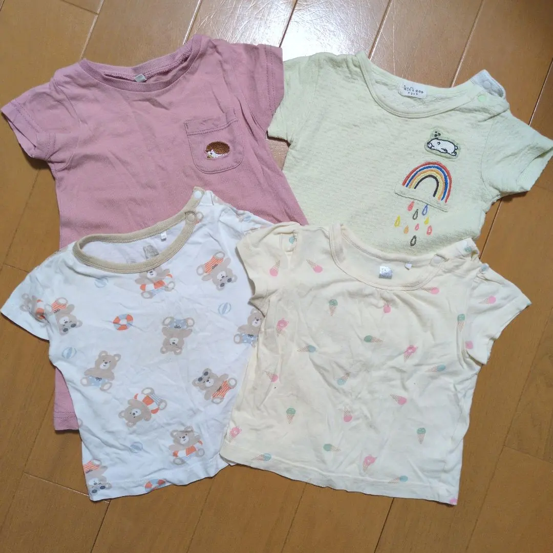 Thumbnail of Set of 4 short-sleeved T-shirts
