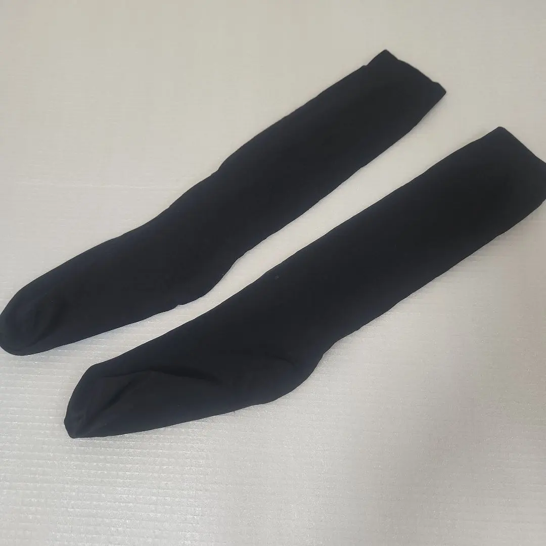 Thumbnail of Excellent condition, knee-high stockings, diamond pattern