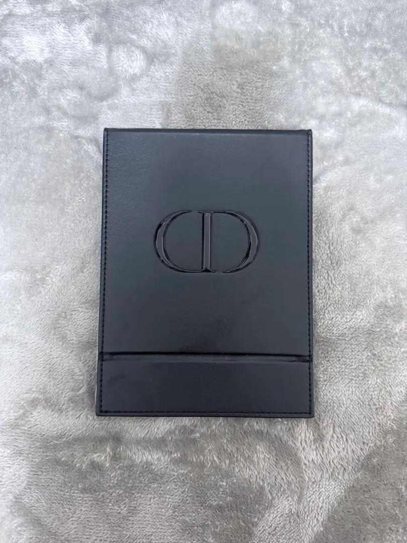 【完全未開封品】ディオール スムースレザー調✴︎ DIOR スタンド ミラー 完全未開封品】ディオール スムースレザー調✴︎ DIOR スタンド