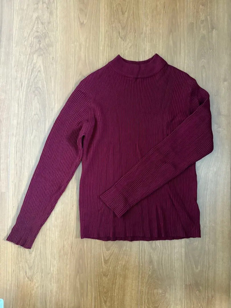 Thumbnail of Burgundy long-sleeved knit sweater, size L