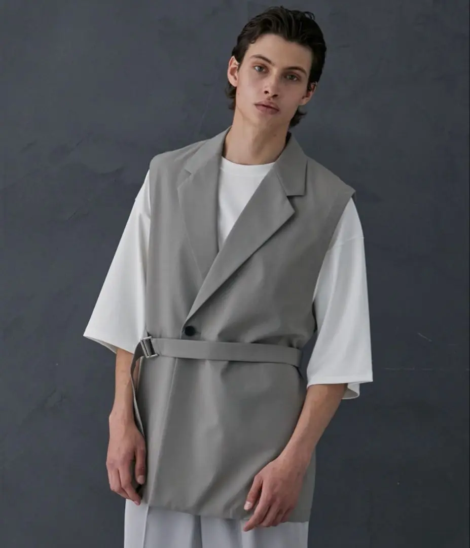 PUBLIC TOKYO ¥14,300【youth】シンセティックレザーベスト PUBLIC TOKYO ¥14,300【youth】シンセティックレザーベスト